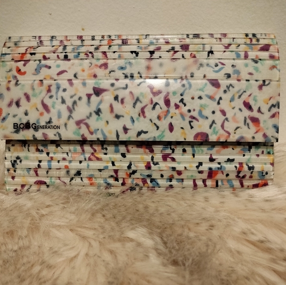 BCBG CLUTCH - Picture 3 of 3